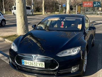 Авто Tesla Model S 2013 № 8760824