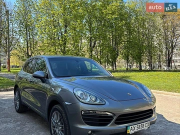 Авто Porsche Cayenne 2012 № 8760830