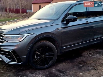 Авто Volkswagen Tiguan 2021 № 8760831