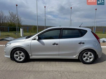 Авто Hyundai I30 2010 № 8761215
