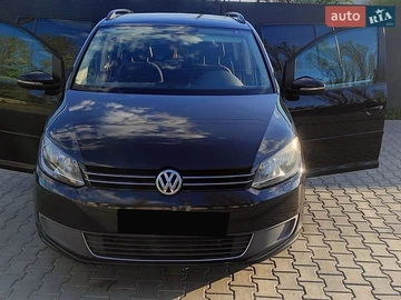 Авто Volkswagen Touran 2010 № 8761639