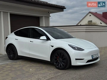 Авто Tesla Model Y 2022 № 8761748