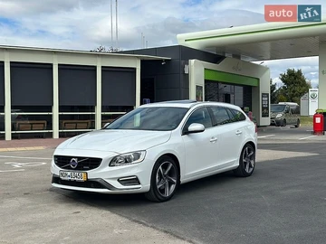 Авто Volvo V60 2015 № 8762144