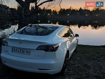 Авто Tesla Model 3 2019 № 8762147