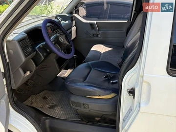 Авто Volkswagen Transporter 2001 № 8762177