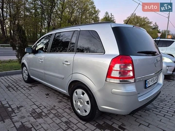 Авто Opel Zafira 2010 № 8762385