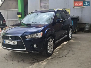 Авто Mitsubishi Outlander Xl 2010 № 8762405