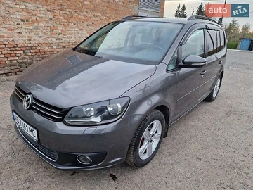 Авто Volkswagen Touran 2011 № 8762647