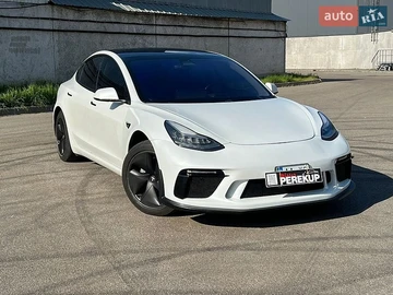 Авто Tesla Model 3 2019 № 8762845