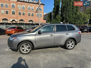Авто Mitsubishi Outlander 2013 № 8763256