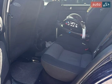 Авто Volkswagen Golf 2003 № 8764331