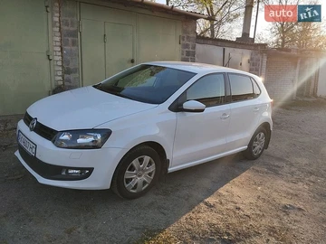 Авто Volkswagen Polo 2010 № 8764387