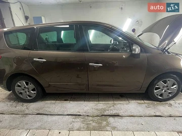 Авто Renault Grand Scenic 2011 № 8764406