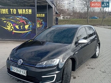 Авто Volkswagen E-Golf 2014 № 8764411