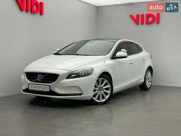 Авто Volvo V40 2013 № 8764676