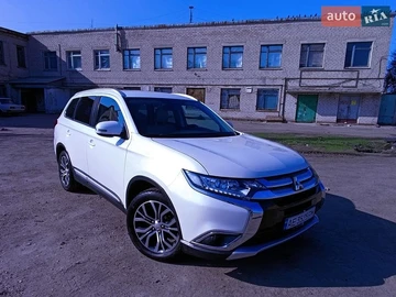 Авто Mitsubishi Outlander 2017 № 8764790