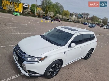 Авто Mitsubishi Outlander 2018 № 8764796