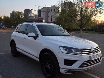 Авто Volkswagen Touareg 2015 № 8765049