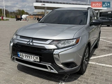 Авто Mitsubishi Outlander 2020 № 8765151
