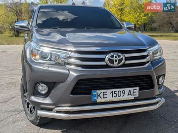 Авто Toyota Hilux 2018 № 8765327