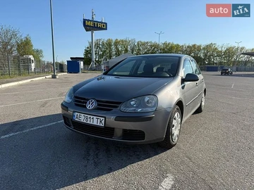Авто Volkswagen Golf 2004 № 8765346
