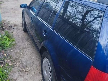 Авто Volkswagen Golf 2000 № 8766382