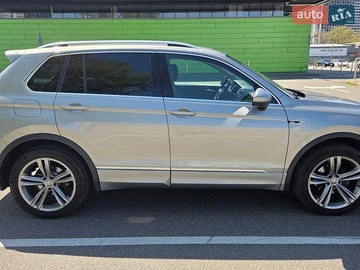Авто Volkswagen Tiguan 2019 № 8766669
