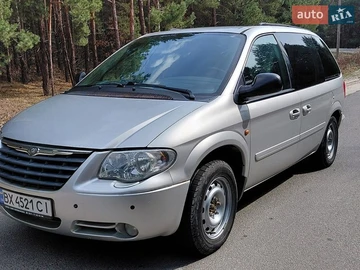 Авто Chrysler Voyager 2005 № 8766708