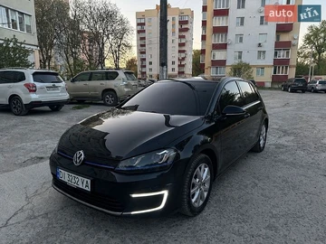 Авто Volkswagen E-Golf 2015 № 8766943