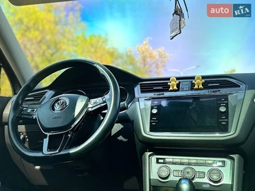 Авто Volkswagen Tiguan 2018 № 8767068