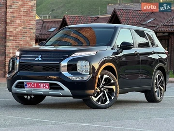Авто Mitsubishi Outlander 2023 № 8767094