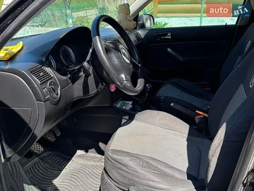 Авто Volkswagen Golf 2003 № 8767338