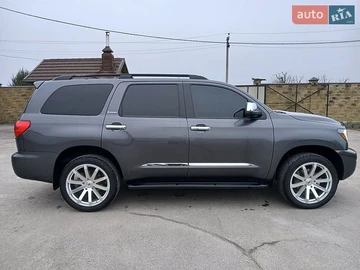 Авто Toyota Sequoia 2018 № 8768191