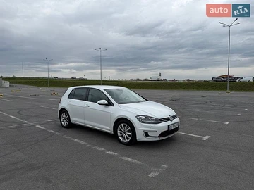 Авто Volkswagen E-Golf 2018 № 8768662