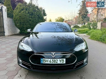 Авто Tesla Model S 2015 № 8768674