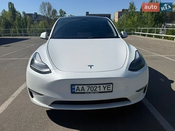 Авто Tesla Model Y 2023 № 8768696