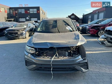 Авто Volkswagen Tiguan 2023 № 8768960