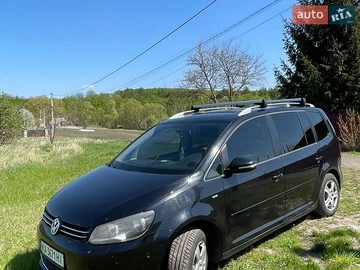 Авто Volkswagen Touran 2013 № 8769252