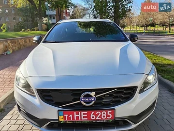 Авто Volvo V60 Cross Country 2016 № 8769432