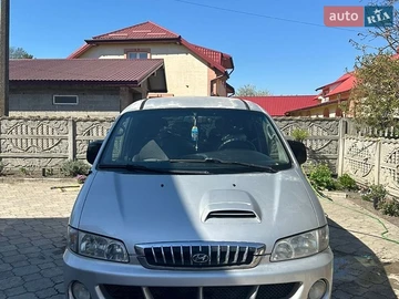 Авто Hyundai H-1 2005 № 8769505