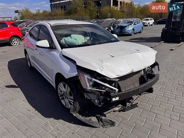 Авто Hyundai Elantra 2019 № 8769720