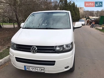 Авто Volkswagen Transporter 2013 № 8769755