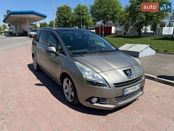 Авто Peugeot 5008 2011 № 8771039