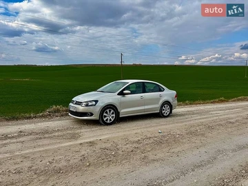 Авто Volkswagen Polo 2012 № 8771055