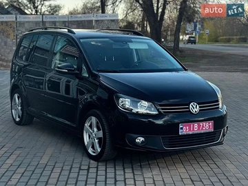 Авто Volkswagen Touran 2013 № 8771198