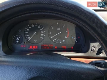 Авто BMW 5 Series 2003 № 8771497