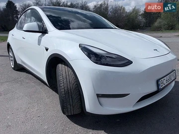 Авто Tesla Model Y 2023 № 8771616