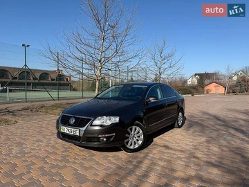 Авто Volkswagen Passat 2010 № 8771639