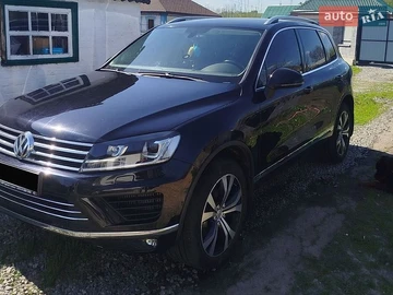 Авто Volkswagen Touareg 2017 № 8771730