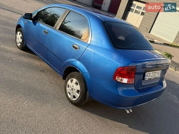 Авто Chevrolet Aveo 2005 № 8771987